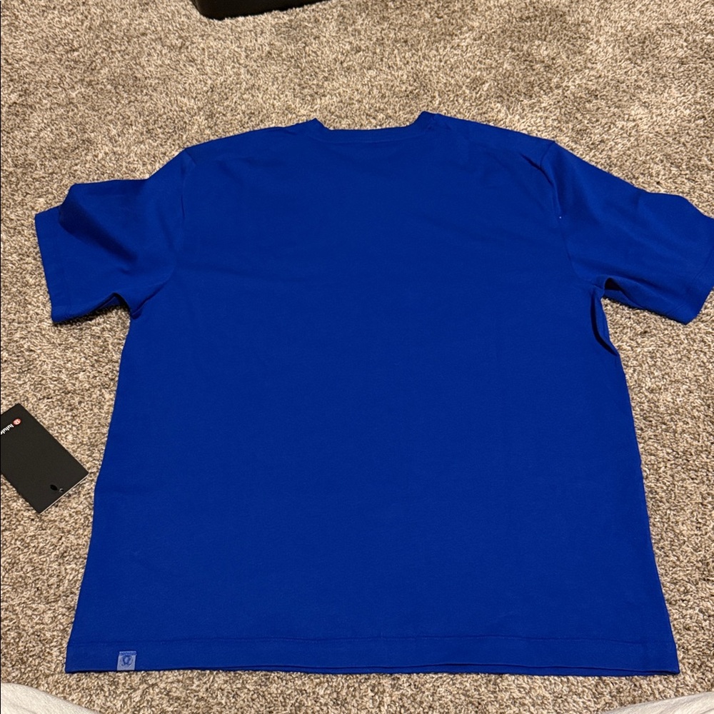 Lululemon T-Shirt - Picture 4 of 6